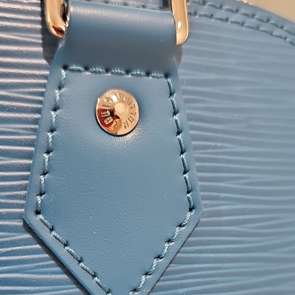 Elegant LV Cyan Epi Leather Alma PM Handbag - Picture 6 of 16